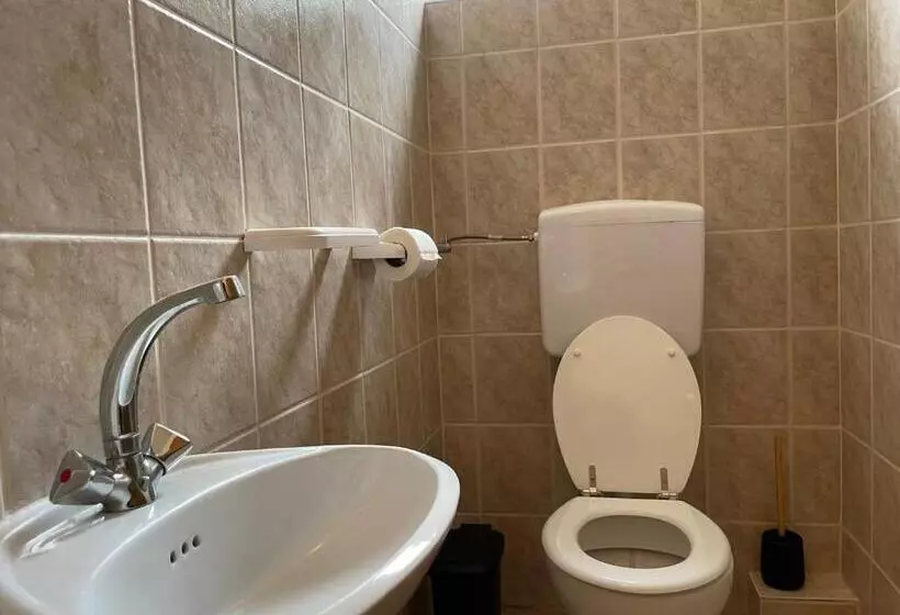 پانسیون Apartman H13