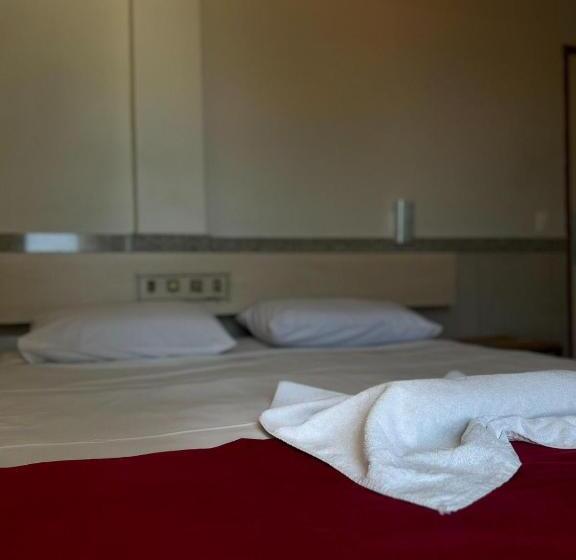 Quarto De Hotel Com Café Da Manhã