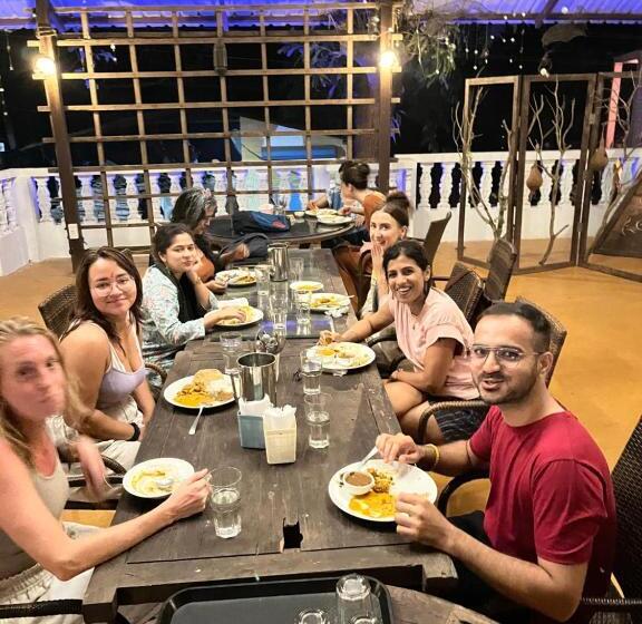 استراحتگاه Satori Wellness Cottages I Yoga Retreat, Sauna, Holistic Therapies & More