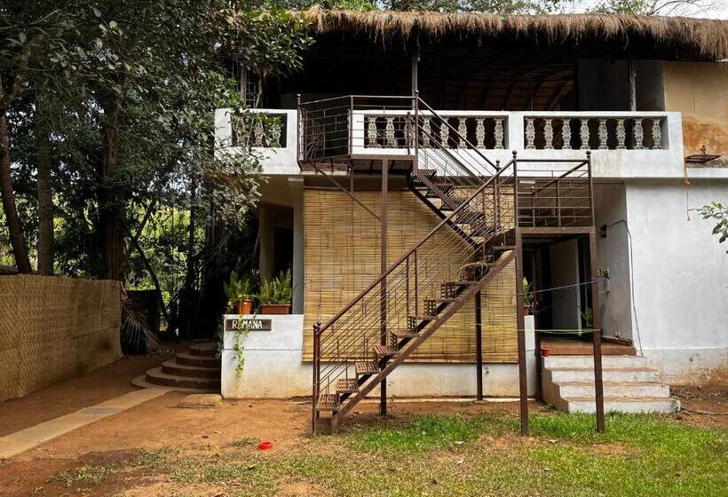 استراحتگاه Satori Wellness Cottages I Yoga Retreat, Sauna, Holistic Therapies & More