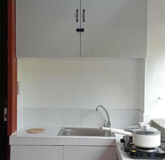 Albergue Studio Apartment With Kitchen