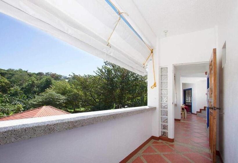 Albergue Studio Apartment With Kitchen