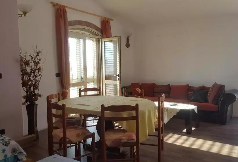 Aparthotel Beni