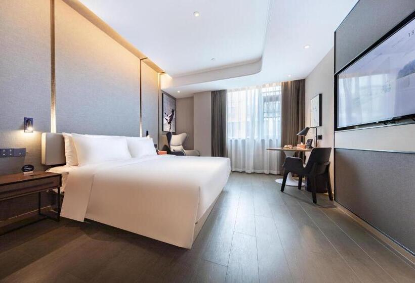 Atour Hotel Nanjing Drum Town Qingliang Gate