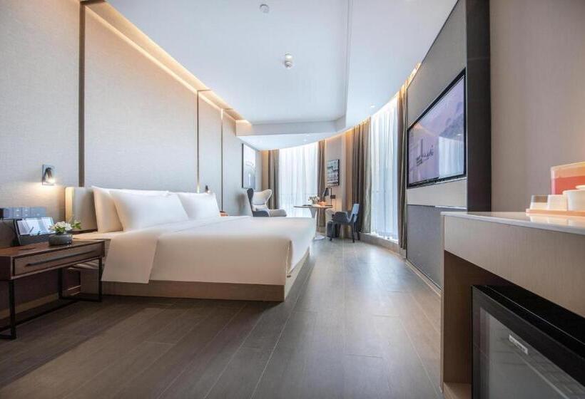 Atour Hotel Nanjing Drum Town Qingliang Gate