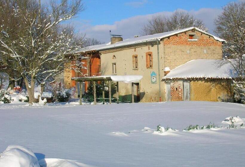 تختخواب و صبحانه La Ferme Du Bascou