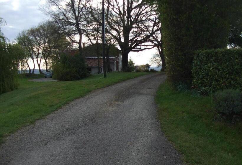 تختخواب و صبحانه La Ferme Du Bascou