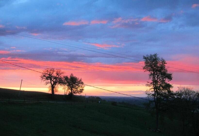 تختخواب و صبحانه La Ferme Du Bascou