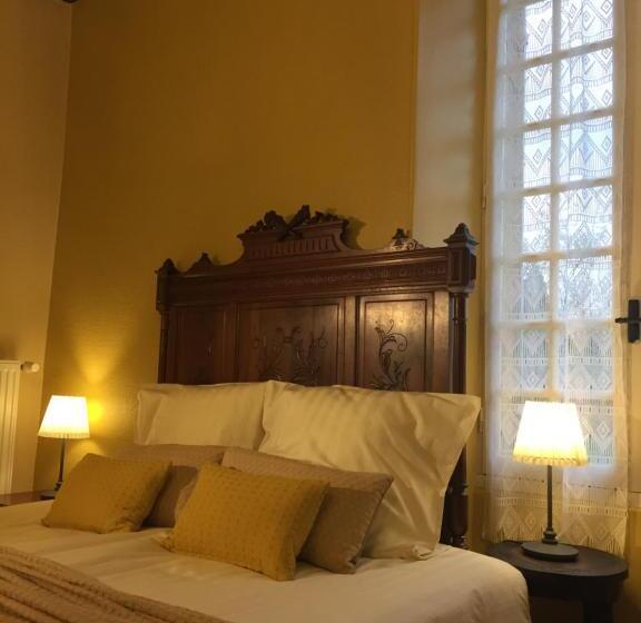 住宿加早餐  Rue Du Château