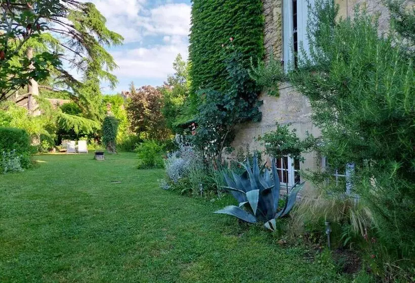 Aamiaismajoitus (B&B) Rue Du Château