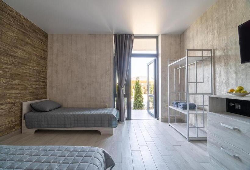 Hotel Qzone Family Club санжейка