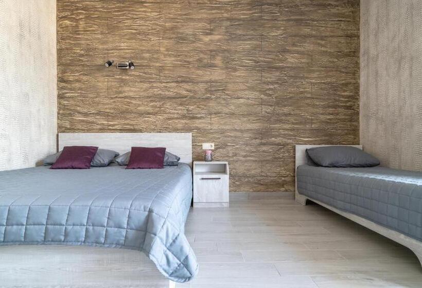 Hotel Qzone Family Club санжейка