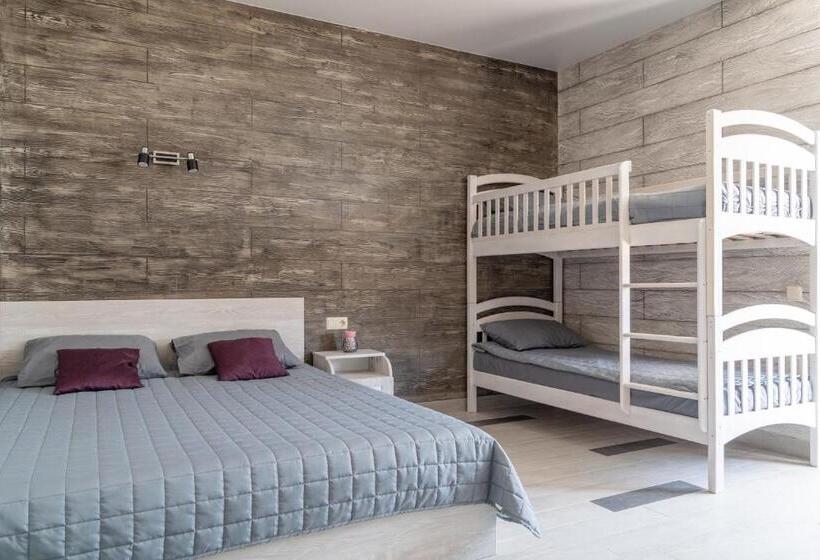 Hotel Qzone Family Club санжейка