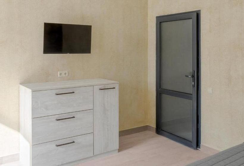 Hotel Qzone Family Club санжейка