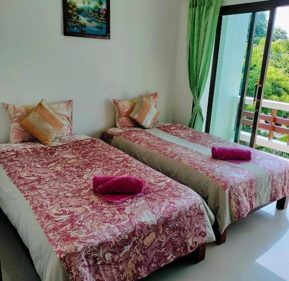 Jigsaw Cafe & Resort