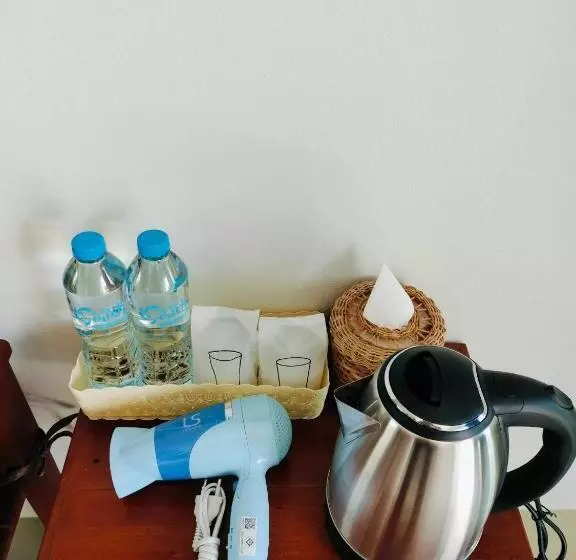 Jigsaw Cafe & Resort