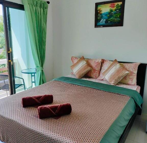 Jigsaw Cafe & Resort