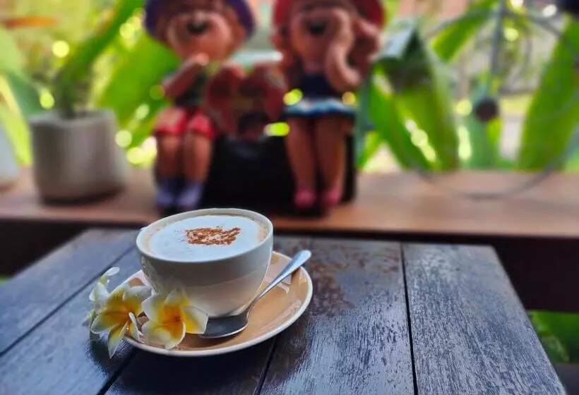 Jigsaw Cafe & Resort