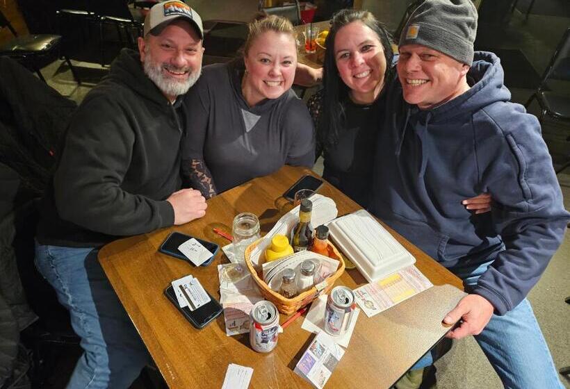 Lewiston Hotel Bar & Grill