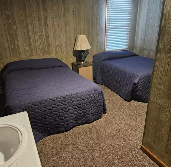 Lewiston Hotel Bar & Grill