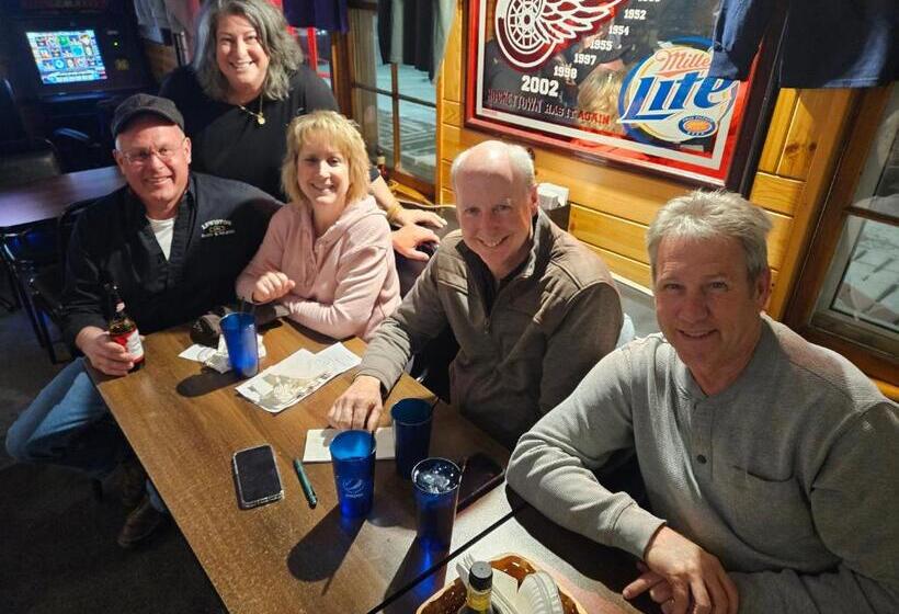 Lewiston Hotel Bar & Grill