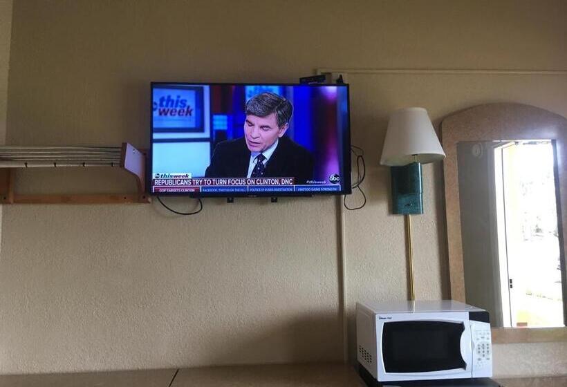 فندق على الطريق Budget Inn Express