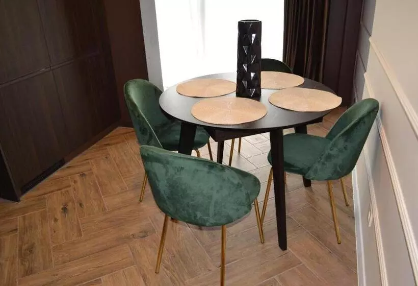 Park Gate Apartment