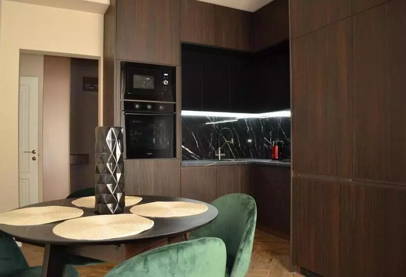 Park Gate Apartment