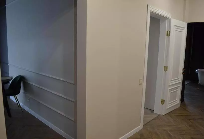 Park Gate Apartment