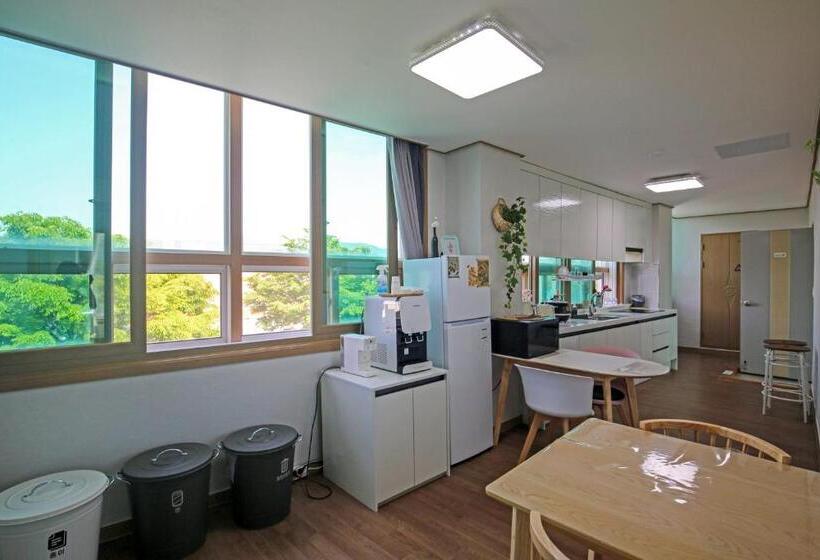 Pensiune Annyeong Noeul