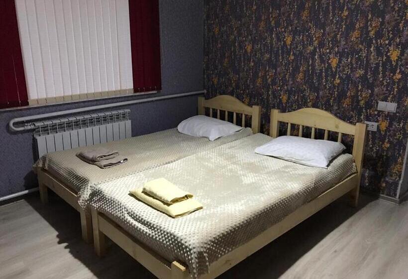 پانسیون Guest House Baian Suluu