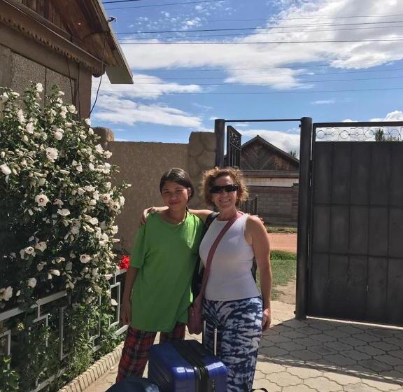 پانسیون Guest House Baian Suluu