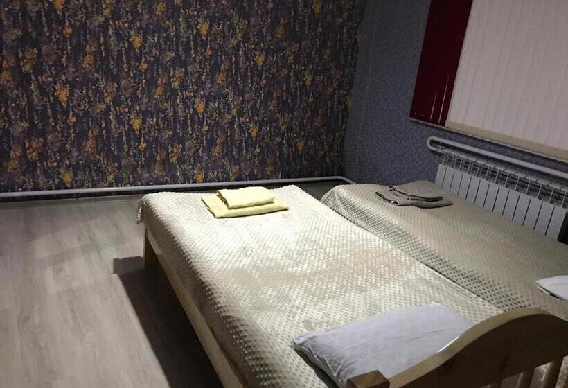 پانسیون Guest House Baian Suluu