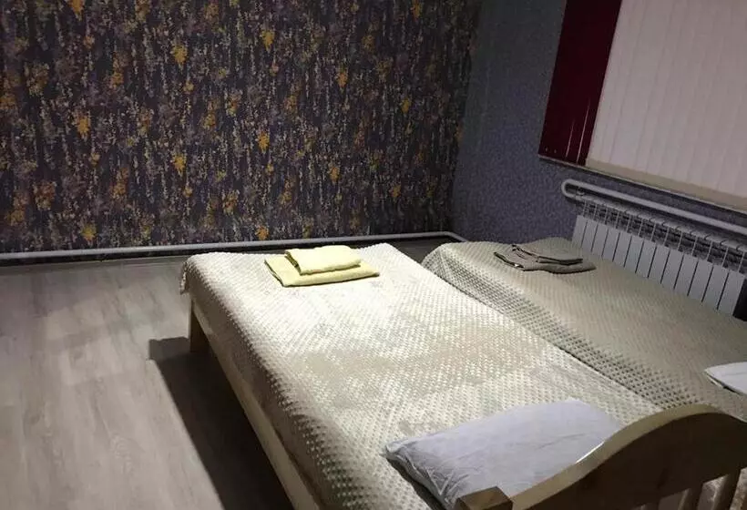 پانسیون Guest House Baian Suluu