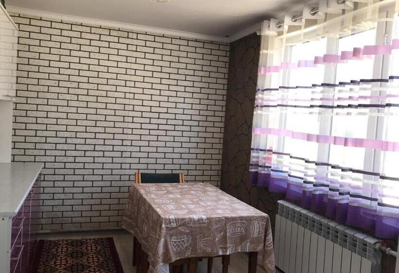 پانسیون Guest House Baian Suluu