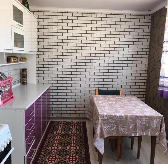 پانسیون Guest House Baian Suluu