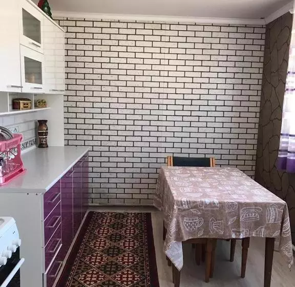 پانسیون Guest House Baian Suluu