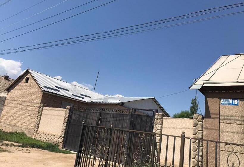 پانسیون Guest House Baian Suluu