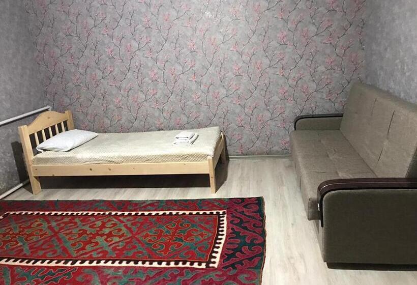 پانسیون Guest House Baian Suluu