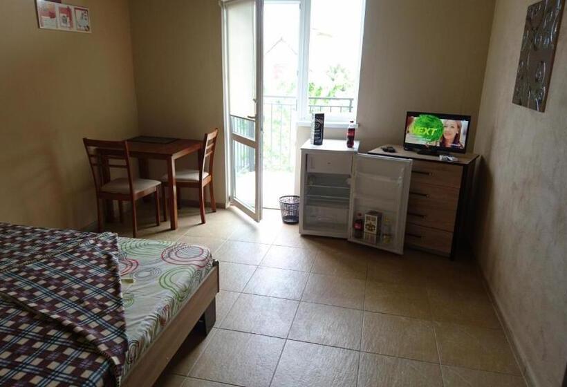 پانسیون Guest House Dacha