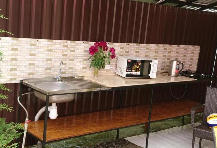 پانسیون Guest House Dacha