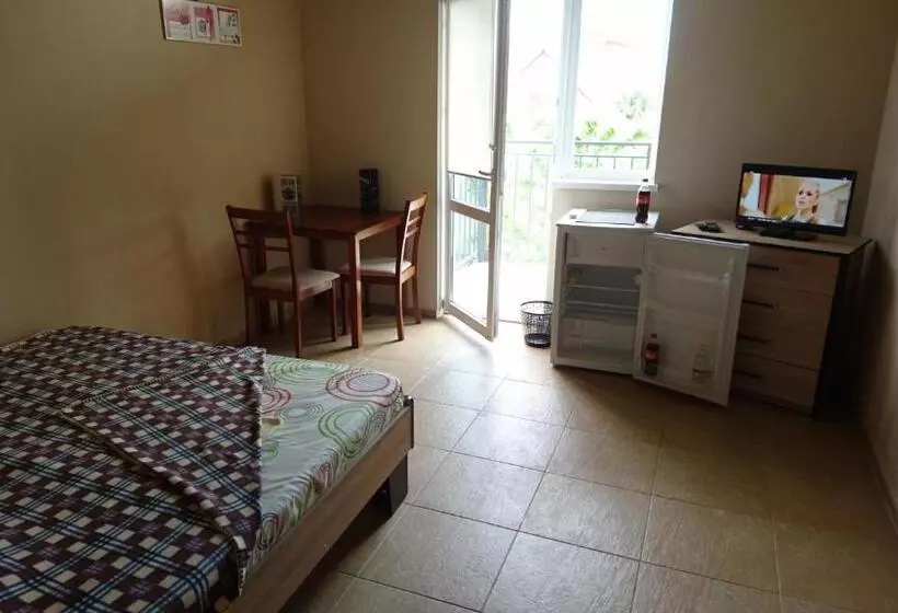 پانسیون Guest House Dacha