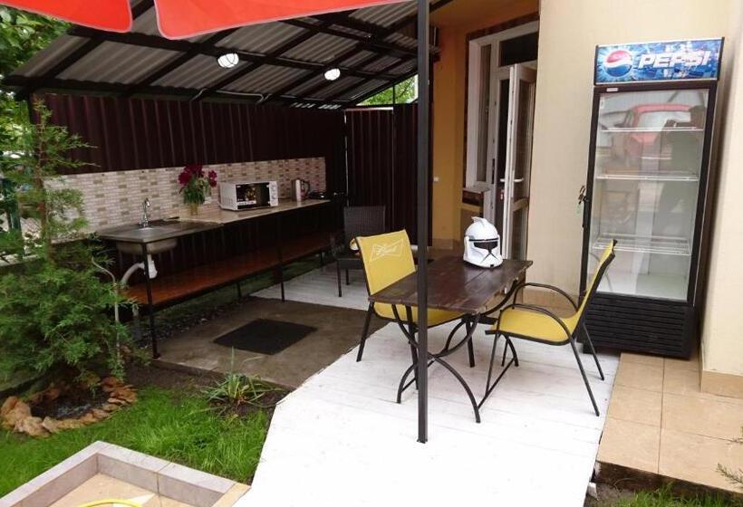 پانسیون Guest House Dacha