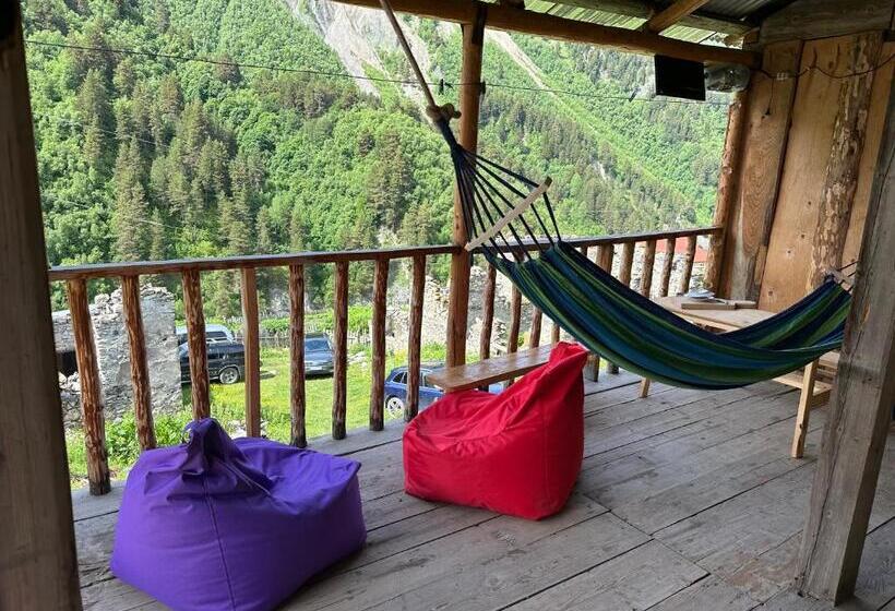 پانسیون Tamazi Guest House