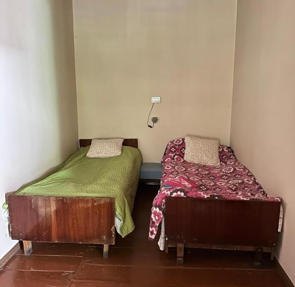 پانسیون Tamazi Guest House