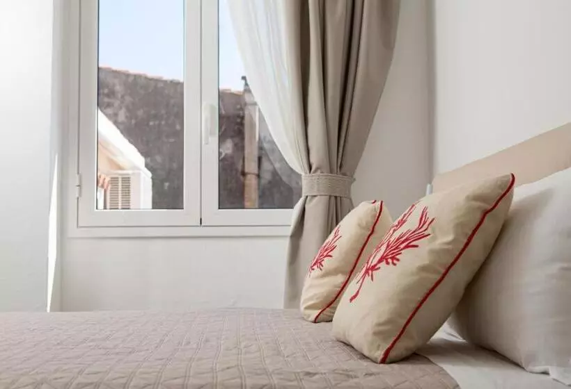 ペンション Trèsor