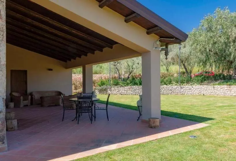 ペンション Villa Cammà   Country Villa With 4 Bedrooms And Pool
