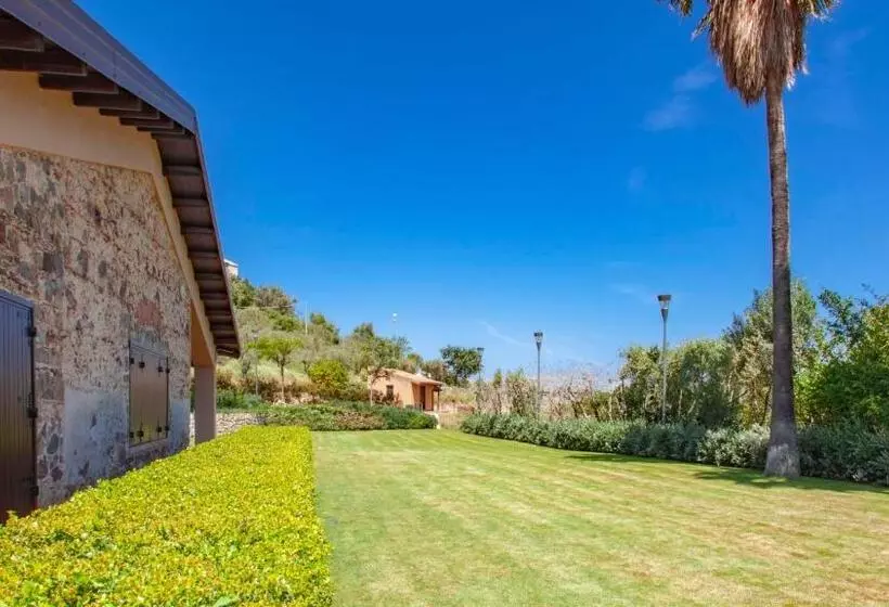 ペンション Villa Cammà   Country Villa With 4 Bedrooms And Pool