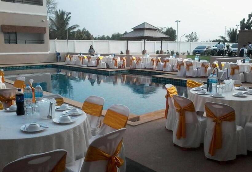 S Tawan Hotel & Convention