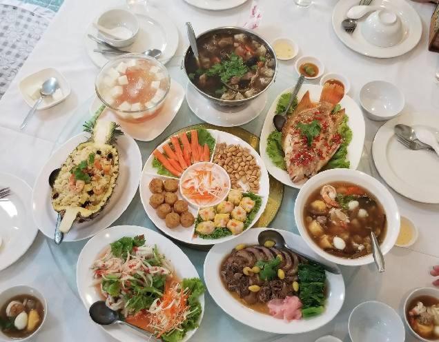 S Tawan Hotel & Convention